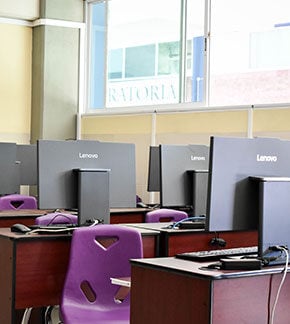 primaria-privada-en-guadalajara-laboratorio-computo