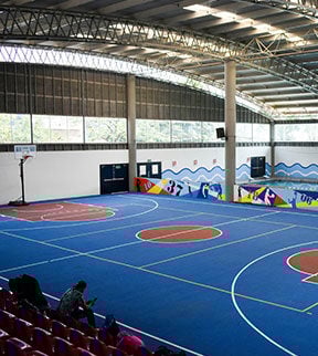 colegio_pedregal_santa_anita_canchas-de-basquet-1